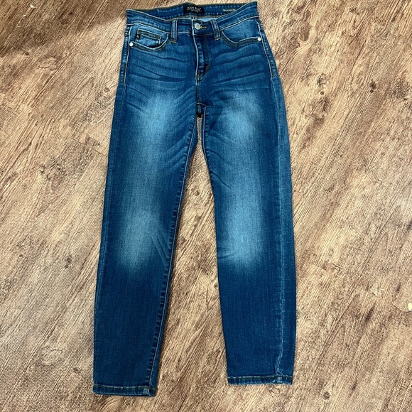 Judy Blue Denim - Judy Blue Classic Relaxed‎ Fit Viral Jeans!